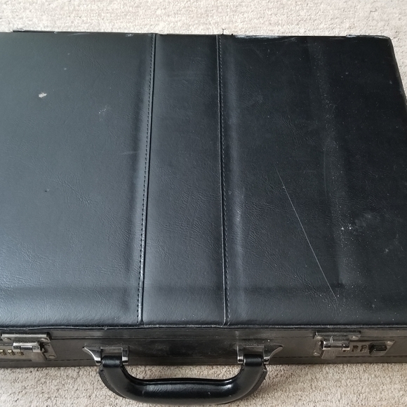 Bugatti Briefcase - Picture 3 of 14